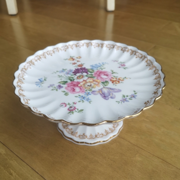 Vintage Crown Staffordshire Fine Bone China Floral Pedestal 8.5" Cake Plate - Picture 3 of 8